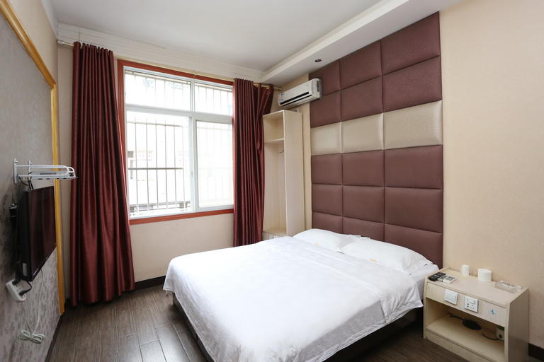 Bedroom 2, Aimer hotel, Meishan
