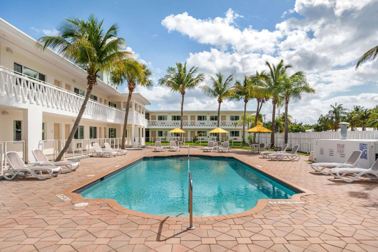 Sport & Beauty 5, Downtown Hollywood Gardens Inn & Suites, Broward