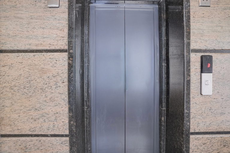 Elevator, Super Collection O Hosepet College Road, Bellary
