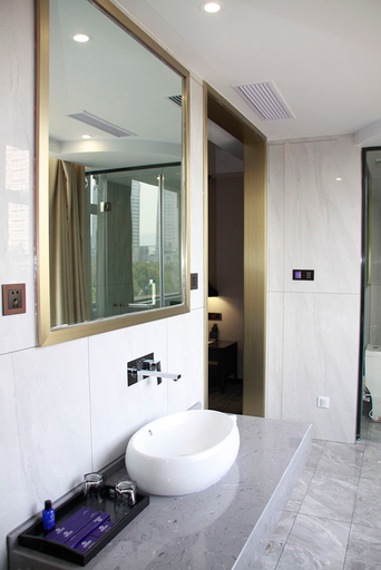 Bathroom, Junhu Xsmart Hotel (Yiwu International Trade City Store), Jinhua