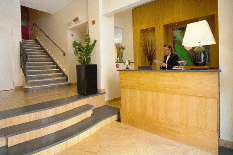 Others 3, Hotel Messenion, Messina