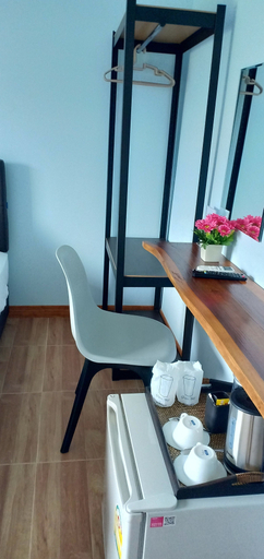 Others 5, JC Resort, Trakan Phutphon