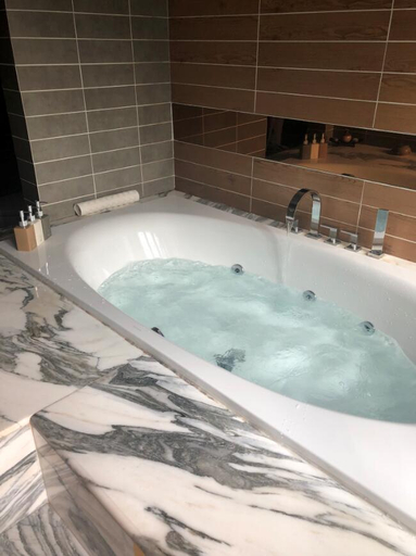 Bathroom 2, Demaotang Hotel, Huangshan