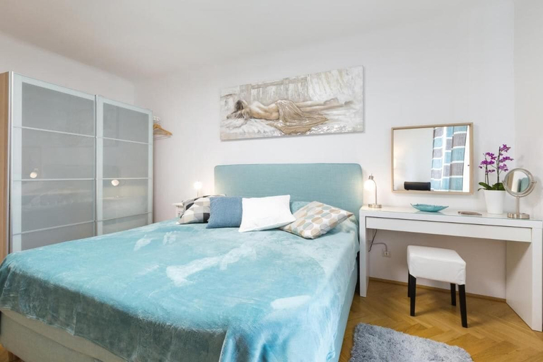 Others 5, Apartment Rudolfsplatz Check in 15h to 22h Only, Wien