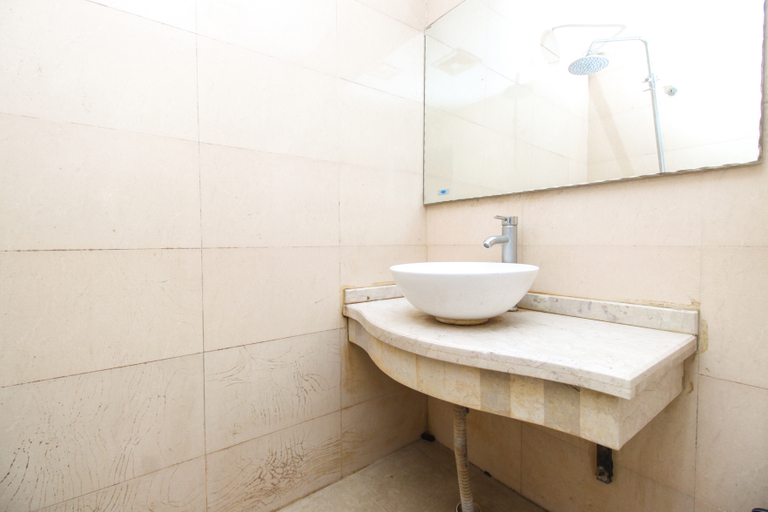 Bathroom 2, Dilong Hotel, Chongqing