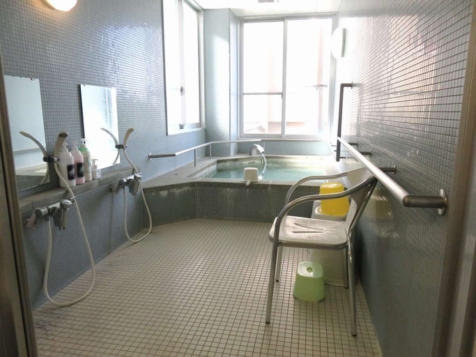 Bathroom 3, Tsuguro Kogenso, Maniwa