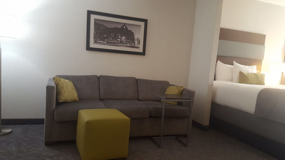 Others 5, Roundhouse Suites, Boston
