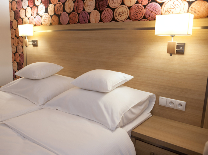 Bedroom 2, GRAPE TOWN HOTEL, Zielona