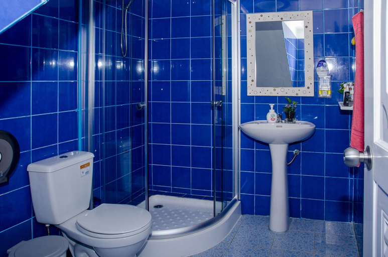 Bathroom 3, Allstar Guesthouse, Phuket Island