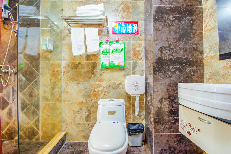 Bathroom 2, Yeda Inn, Leshan