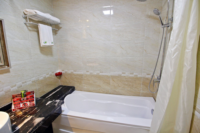 Bathroom 4, Nihao Hotel Baoji South High-Tech Railway Station, Baoji