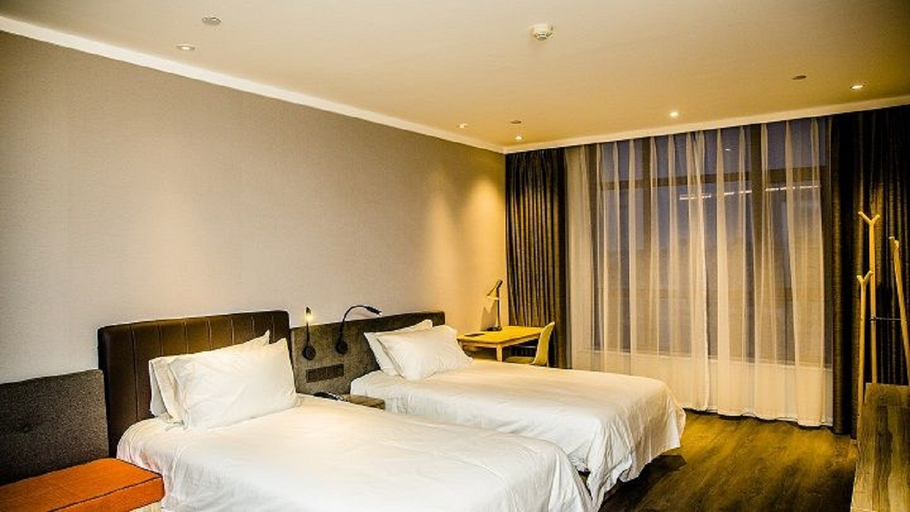 Bedroom 2, Hanting Premium Hotel Xingtai City Nanhe County Heyang Street, Xingtai