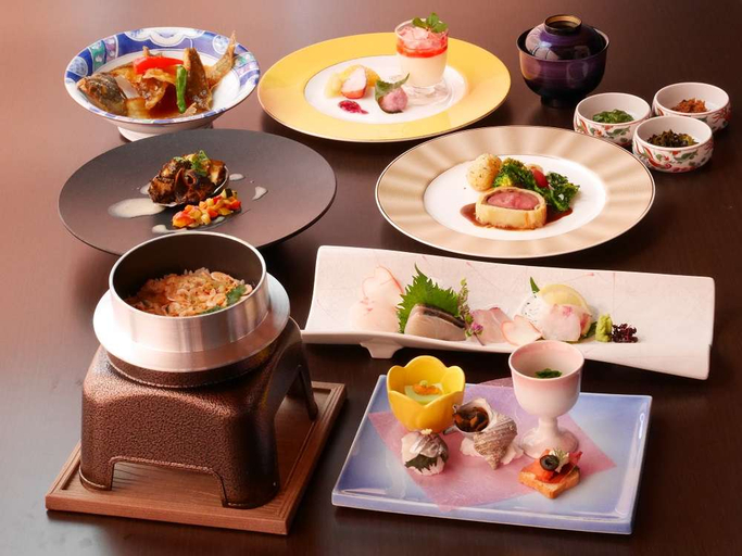 Food & Drinks 5, Wisterian Life Club Atami, Atami
