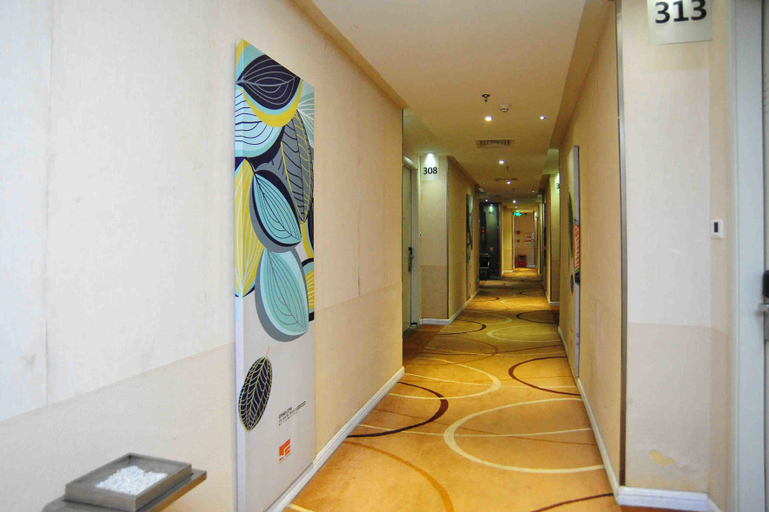 Others 3, F Hotel, Dongguan