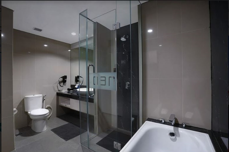 Bathroom 4, Starray Hotel Kebayoran (permanently closed), South Jakarta