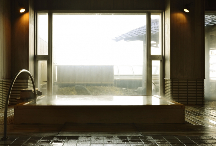 Bathroom 4, Kameya, Tsuruoka