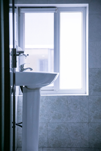 Bathroom 3, Super 8 Hotel (Beijing North Hospital Third Hospital), Beijing