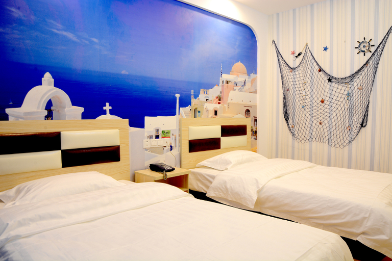 Bedroom 3, Haiyang Love Tower Theme Hotel, Yantai