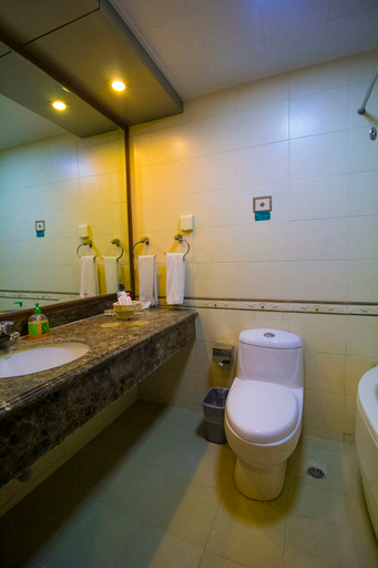 Bathroom 3, Weifang First Hotel, Weifang