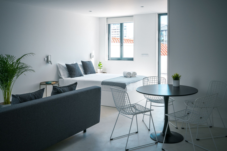 Others 5, Portaria Housing, Aveiro