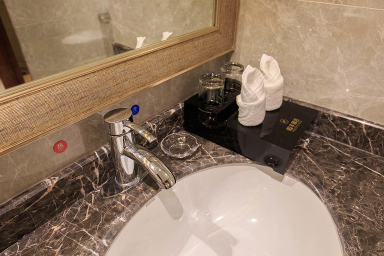 Bathroom 4, Hengfeng Hotel (Laibin People's Government Shop), Laibin