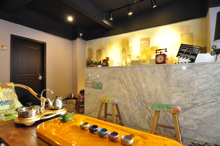 Others 5, King & Queen Hotel, Honghe Hani and Yi