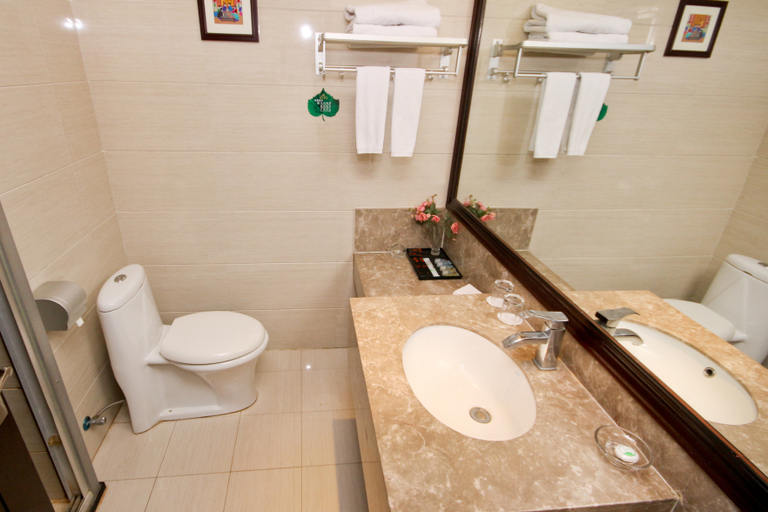 Bathroom 2, Wancheng Hotel, Xi'an