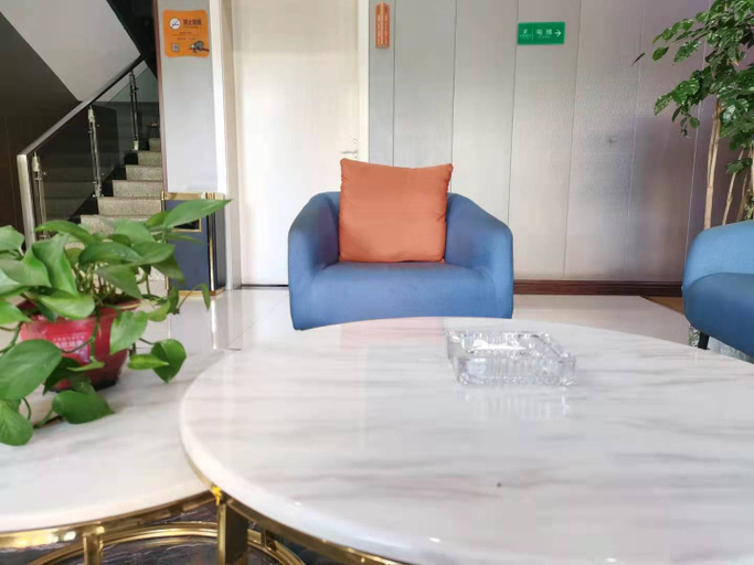 Others 5, Huayi Hotel (Lvliang railway station), Luliang
