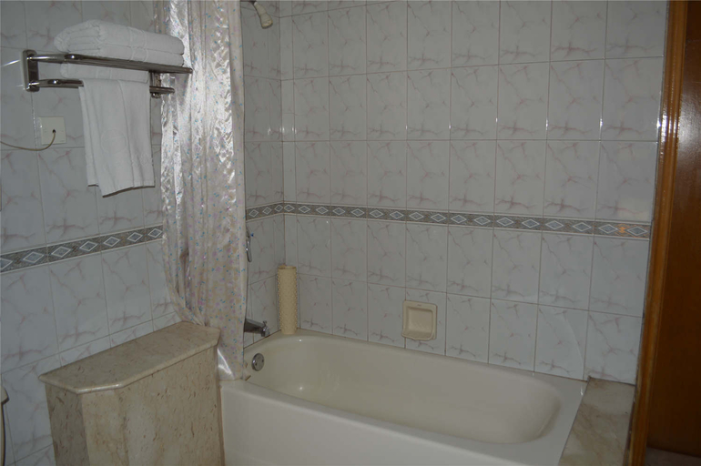 Bathroom 5, ホテル(), Hohhot