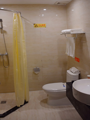 Bathroom, Home Inn (Dalian Plaza 66 & Shengli Road), Dalian