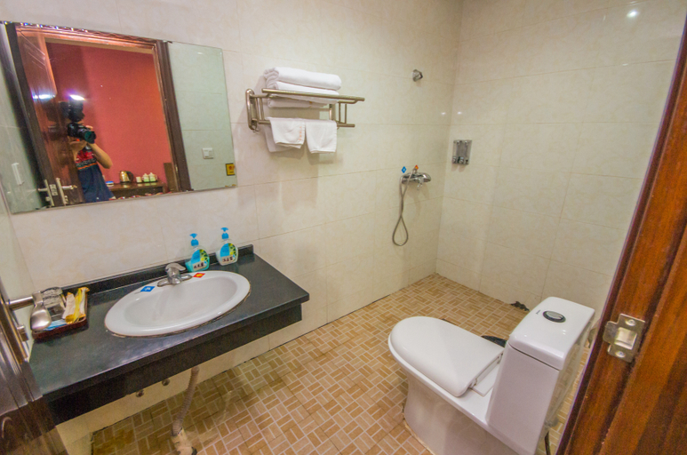 Bathroom 2, Tianya Hotel, Suining