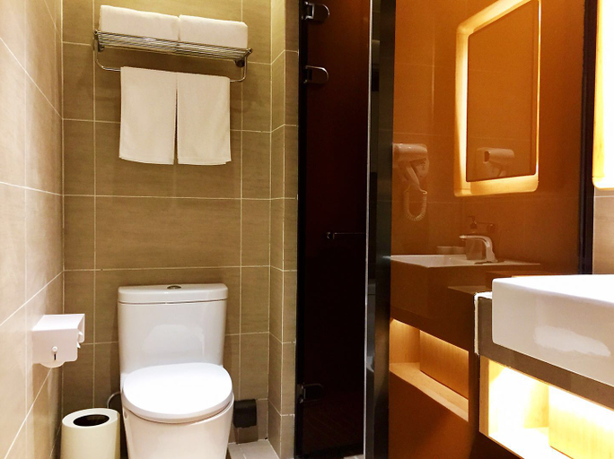 Bathroom 3, JI Hotel (Hanzhong Central Plaza), Hanzhong