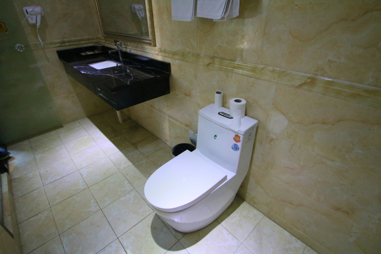 Bathroom 3, Zsmart HotelShanghai Zhuanqiao Metro Station Branch, Shanghai