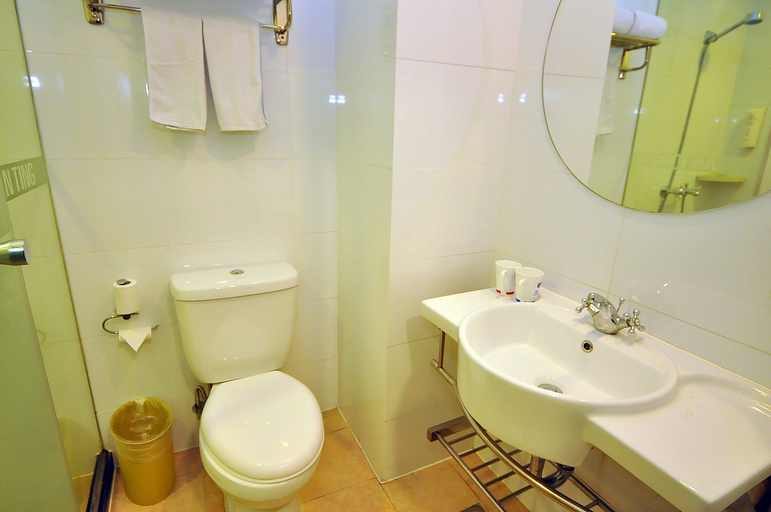 Bathroom, Hanting Hotel (Changsha Wuyi Square), Changsha