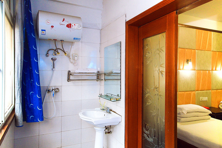 Bathroom 5, Hongxu Youth Hostel, Hangzhou