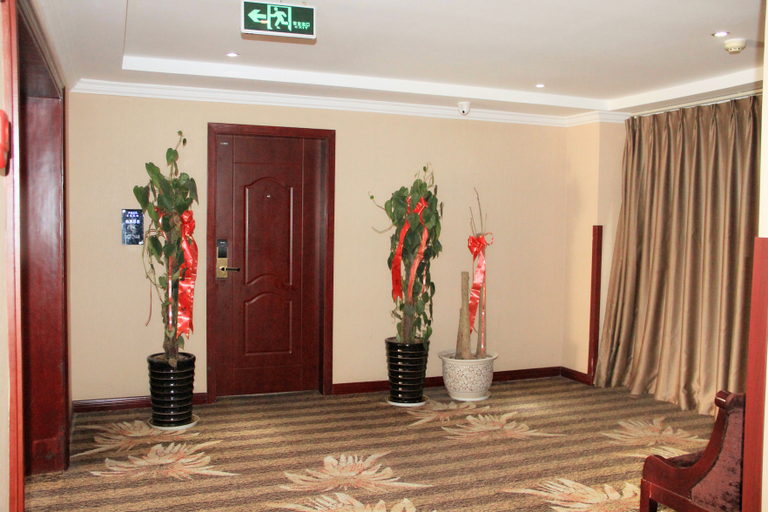Others 4, Starlight Hotel, Liangshan Yi