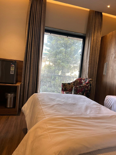 Bedroom 2, Click Inn Express, Dehradun