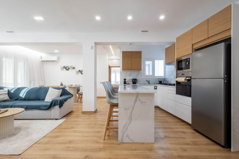 4, Sunlit Charm Modern 2BR Apartment with High-Speed WiFi, Attica