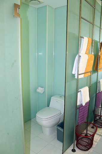 Bathroom 5, huayuan Hotel, Jiujiang