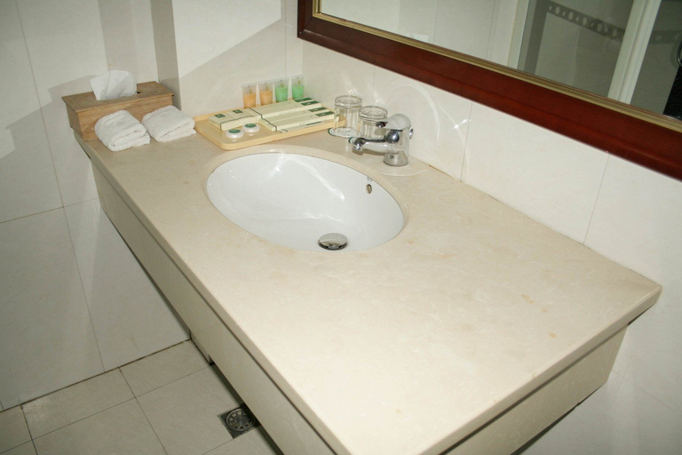 Bathroom 3, ホテル(), Yinchuan