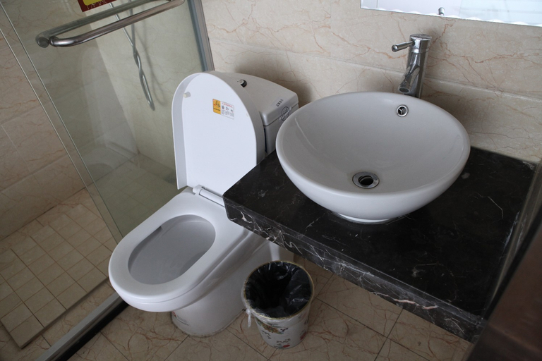 Bathroom 5, Yijing Business Hotel, Huzhou