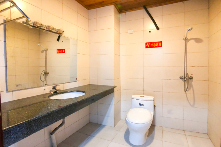 Bathroom, Zigong academy hotel, Zigong