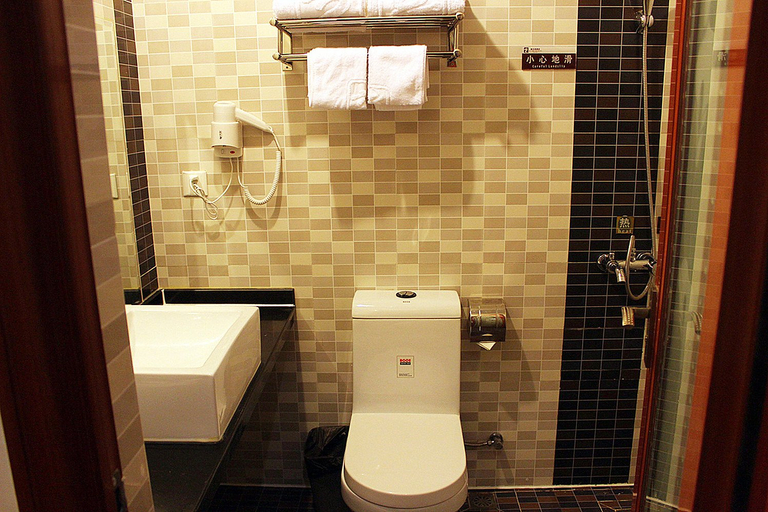Bathroom 3, Yuelai Hotel, Shenzhen