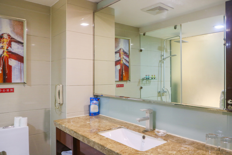 Bathroom 2, Celebrity City Hotel, Fuyang
