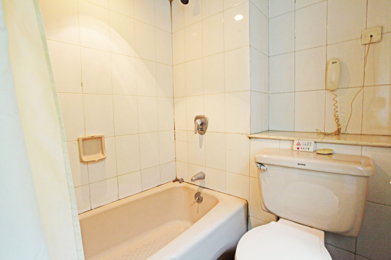 Bathroom, Beijing Guangdong Hotel, Beijing