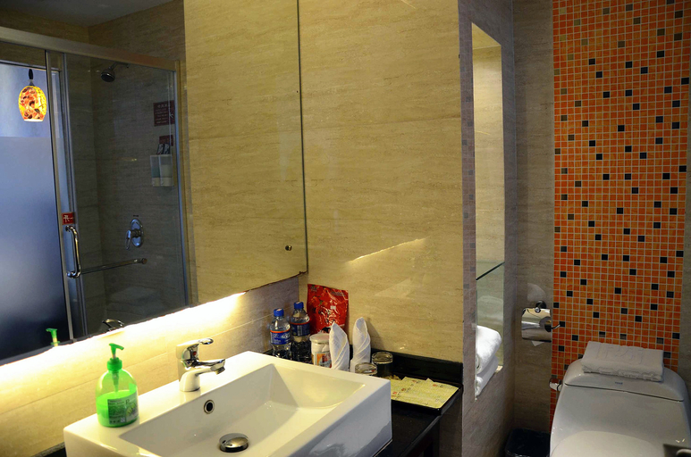 Bathroom, Qianjiang Hotel, Qianjiang