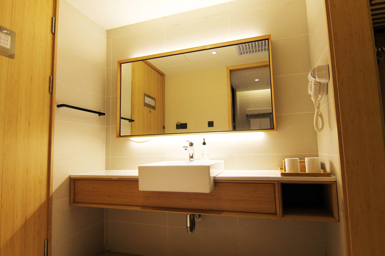 Bathroom 3, BF Express Hotel (Daqing Tieren Square), Daqing