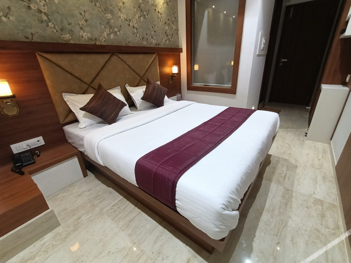 Bedroom 3, Hotel Saffron Inn Thane West, Thane