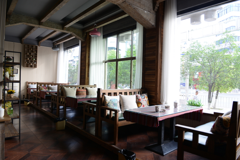Food & Drinks 5, Sajin Hotel, Qiannan Buyei and Miao