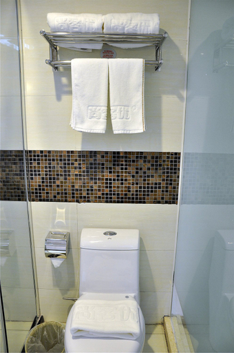 Bathroom 3, Home Inn Huayi (Linyi Lanling Yucai Road), Linyi